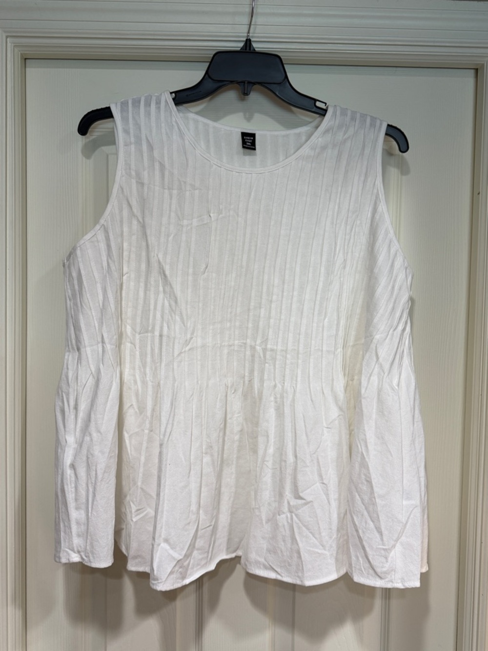 NWOT SHEIN White Sleeveless Pleated Tank Top